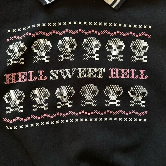 Dolls Kill Trickz N Treatz Hell Sweet Hell Cropped Sweatshirt Size Medium Goth - Picture 2 of 6